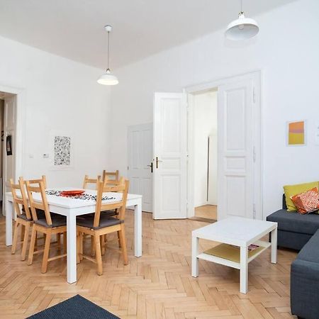 Bright, Spacious Apartment In The Historic Centre 프라하 외부 사진