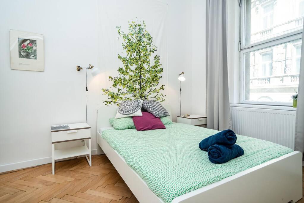 Bright, Spacious Apartment In The Historic Centre 프라하 외부 사진