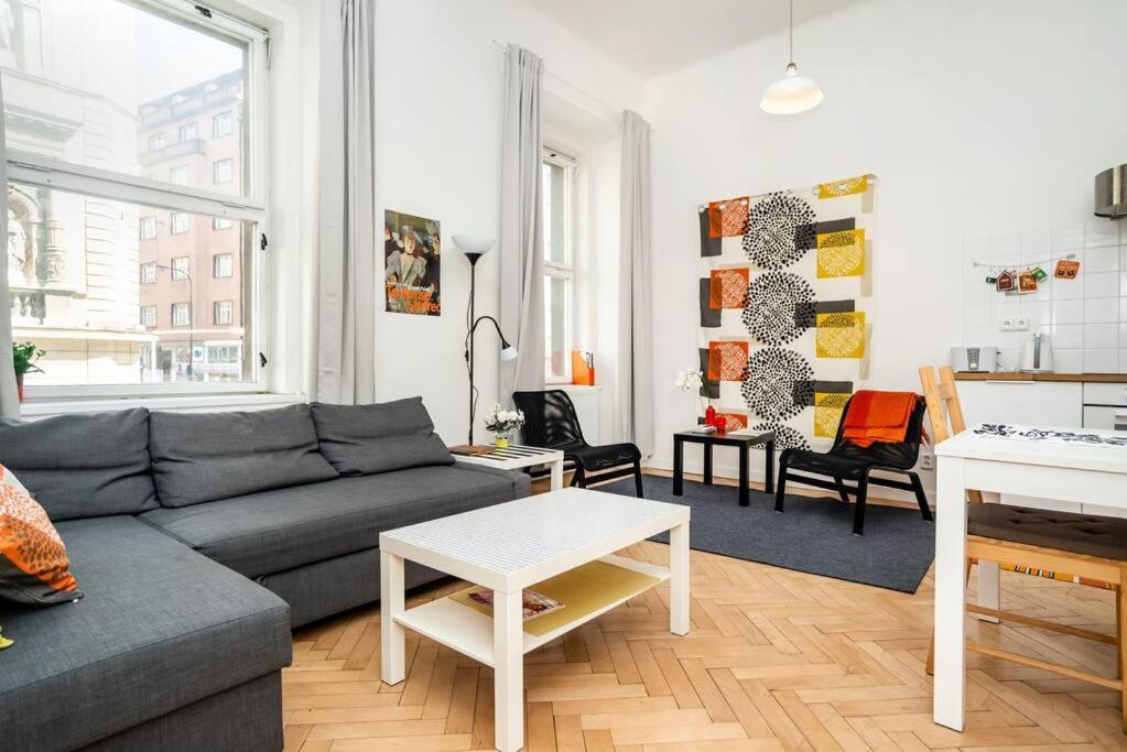 Bright, Spacious Apartment In The Historic Centre 프라하 외부 사진